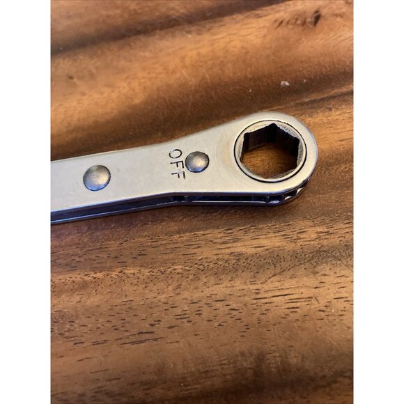 Snap-On R1618S 1/2" & 9/16" Ratcheting Box End Wrench 6-Point - Picture 8 of 10